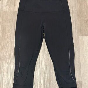 Lululemon Run Inspire Crop II Black Size 6 High Rise Mesh Leggings